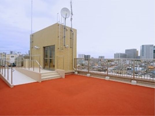 広々としたテラスの全景