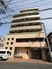多階建て建物のエントランス