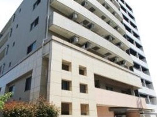 現代的な建物の外観