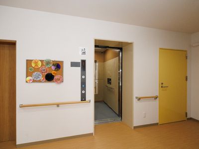 エレベーターのある廊下