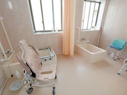 バリアフリーの快適浴室