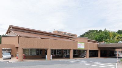 広々とした施設玄関