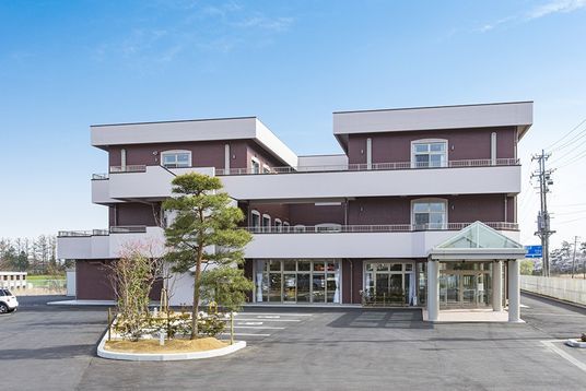 温かみのある建物の外観