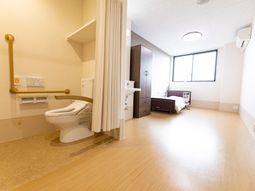 明るい居室の空間