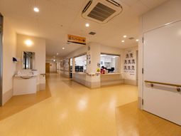 廊下とカウンター