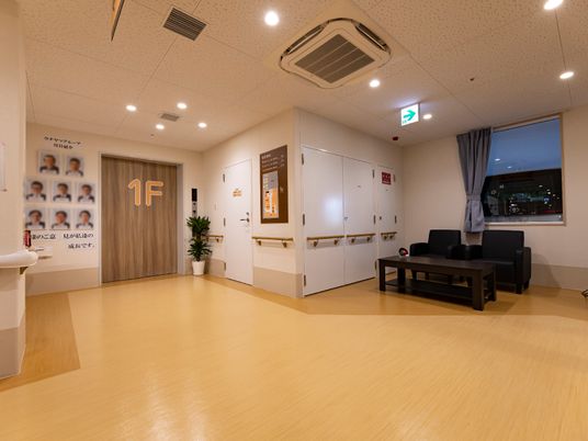 清潔な床のエントランス