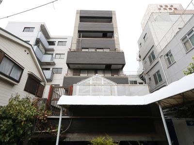 多階層建物外観