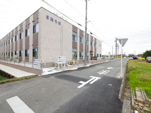 多機能の建物外観