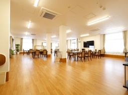 ゆったりしたダイニングルーム