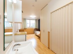 明るい居室の空間