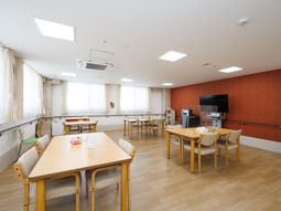 明るい食堂の風景