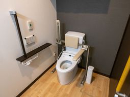 バリアフリー設計のトイレ