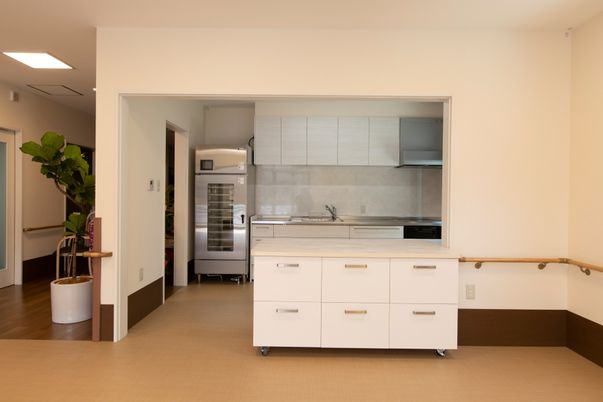 ゆとりある清潔なキッチン