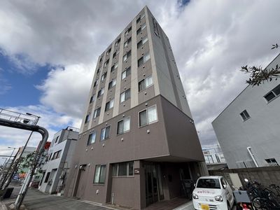高層の建物の外観