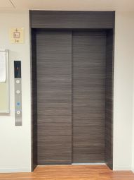 広々としたエレベーター