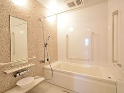 清潔な浴室の様子