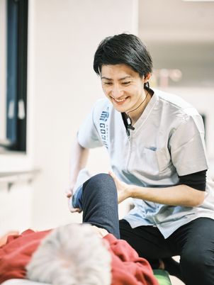 笑顔のスタッフとご利用者さん