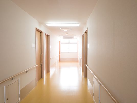 広々とした綺麗な廊下