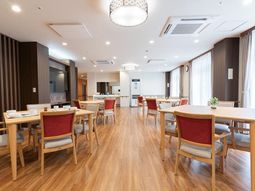 明るいダイニングエリア