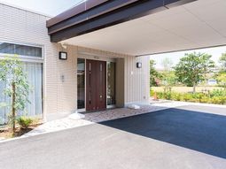 エントランスの外観