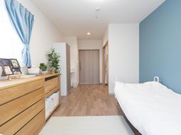 落ち着いた色合いの居室