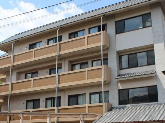 外観の建物正面  
