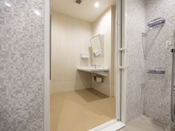 清潔感ある綺麗な浴室