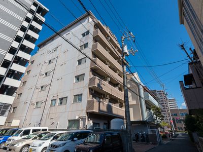都心近くの建物外観