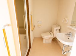バリアフリーなトイレ設備