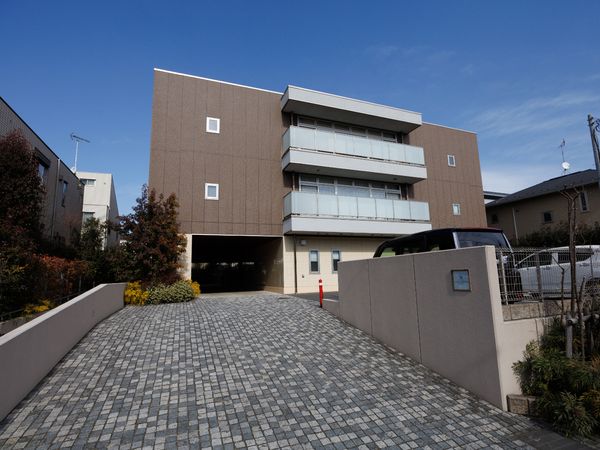 清潔感ある外観の建物