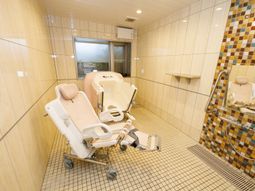 快適な設備の浴室