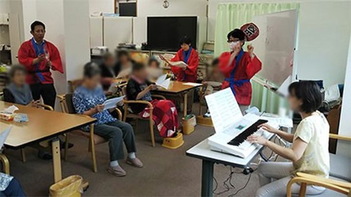 音楽を楽しむ笑顔の場所