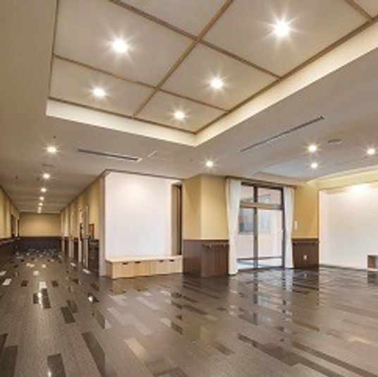 広々とした廊下