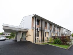 現代的な建物の外観