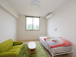 明るい居室の空間