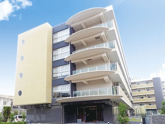 現代的な建物の外観