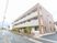 三階建ての建物外観