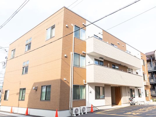 清潔感のある建物の外観