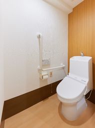 バリアフリーのトイレ空間