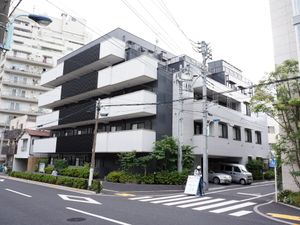 モダンな建物の外観