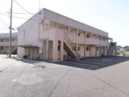 複数階建ての建物外観