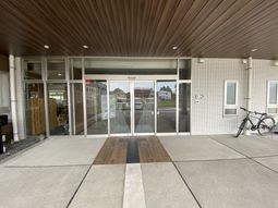 エントランスの明るい雰囲気