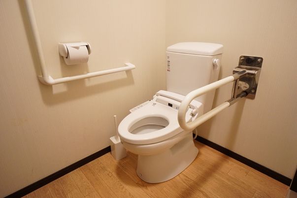 バリアフリー対応のトイレ