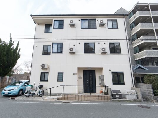 清潔感のある建物外観