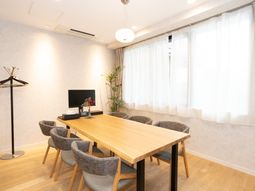 明るい会議室風空間