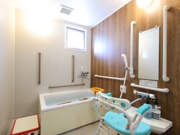 バリアフリー対応の浴室