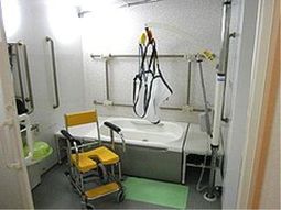 浴室のリフト付き設備