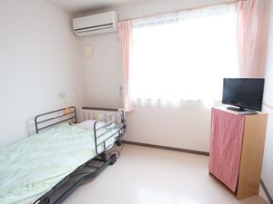 明るく清潔感のある居室
