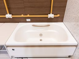 安全手すり付き洗面台