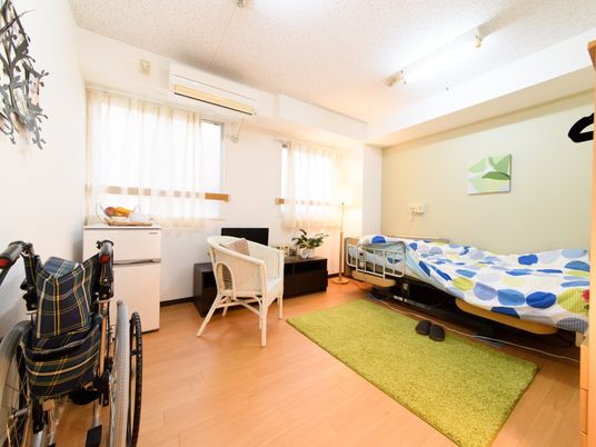 明るく広々とした居室